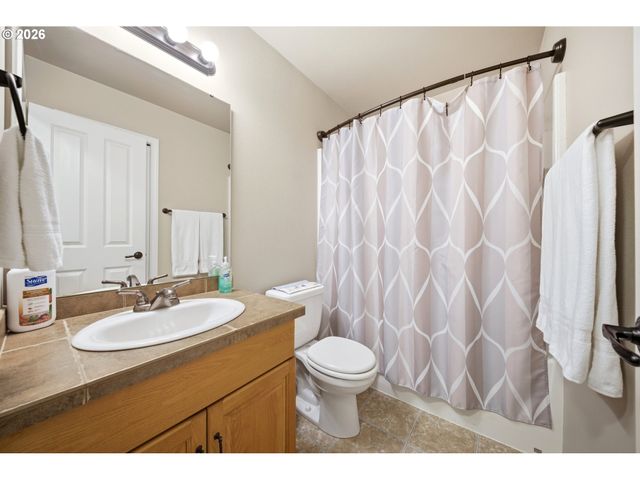 946 PAINE Rd, Castle Rock, WA 98611