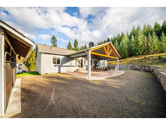 946 PAINE Rd, Castle Rock, WA 98611