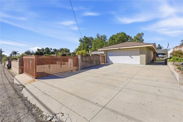 1742 N Albright Avenue, Upland, CA 91784
