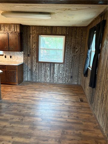 1548 County Road 731, Berryville, AR 72616