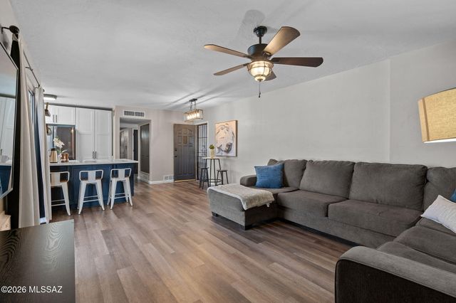 450 N Bedford Drive, Tucson, AZ 85710