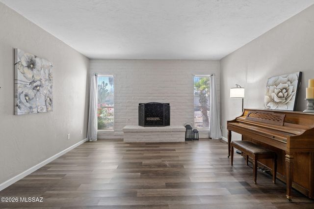 450 N Bedford Drive, Tucson, AZ 85710