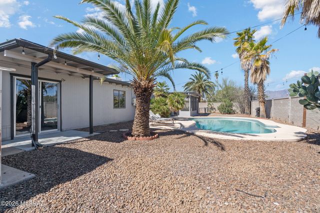 450 N Bedford Drive, Tucson, AZ 85710