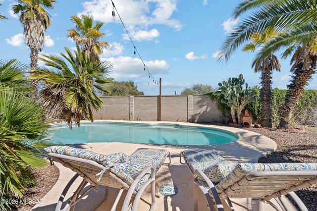 450 N Bedford Drive, Tucson, AZ 85710