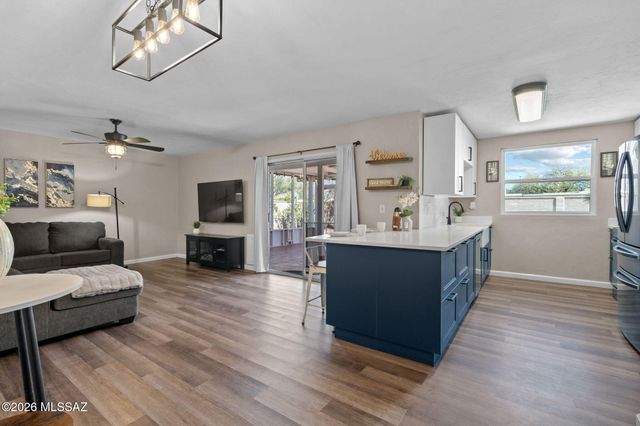 450 N Bedford Drive, Tucson, AZ 85710