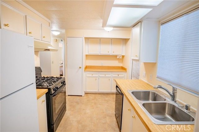 720 W Santa Maria Space 14, Santa Paula, CA 93060