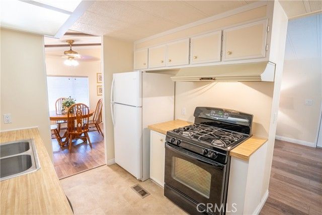 720 W Santa Maria Space 14, Santa Paula, CA 93060