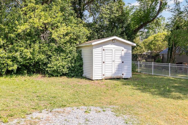 302 N Fayetteville Street, Clayton, NC 27520