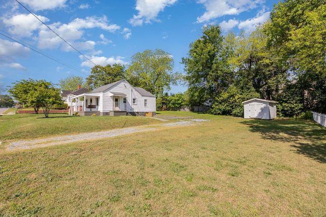 302 N Fayetteville Street, Clayton, NC 27520