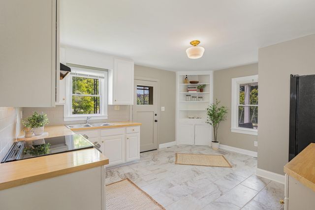 302 N Fayetteville Street, Clayton, NC 27520