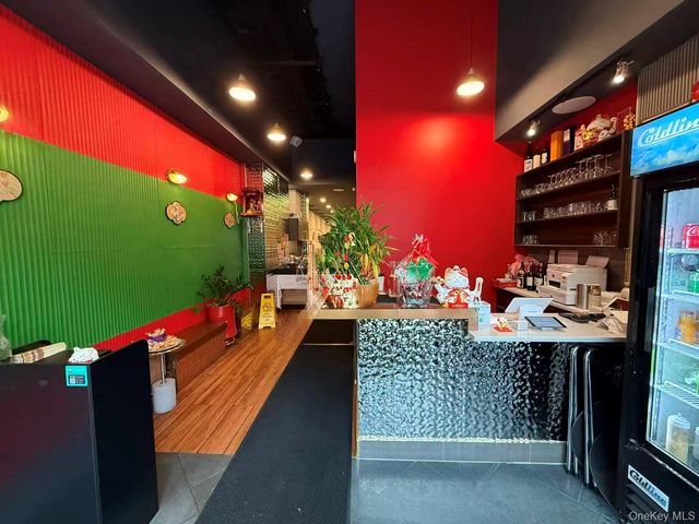 196 Smith Street, Brooklyn, NY 11201