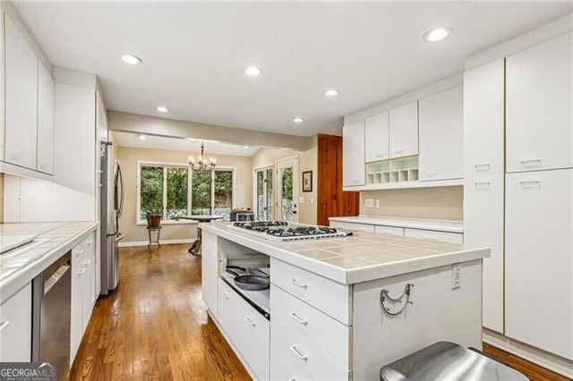 145 Old College Way, Sandy Springs, GA 30328
