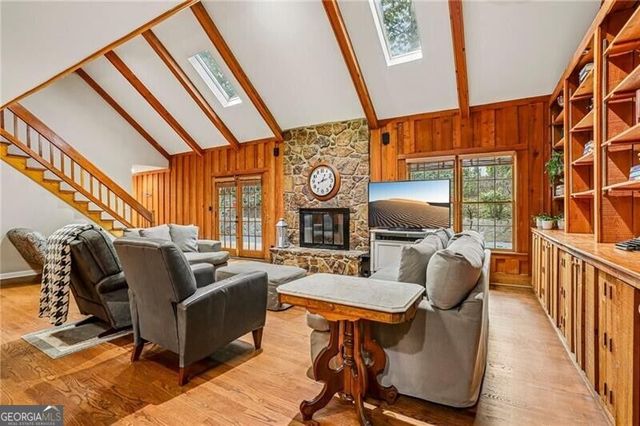 145 Old College Way, Sandy Springs, GA 30328