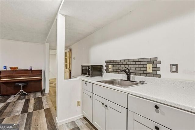 145 Old College Way, Sandy Springs, GA 30328