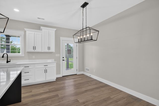 100 Bill Silvey Road, Danville, KY 40422