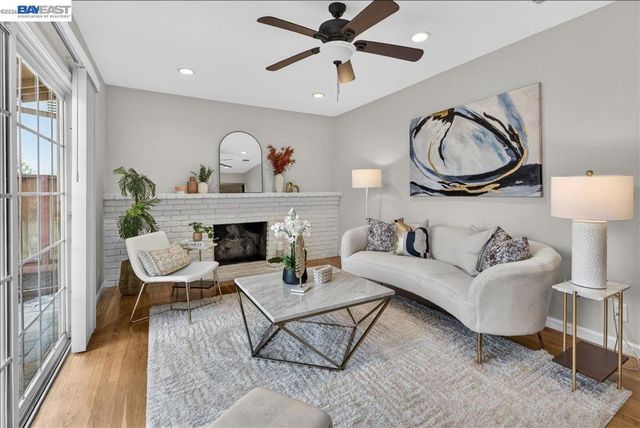 6168 Inglewood Dr, Pleasanton, CA 94588