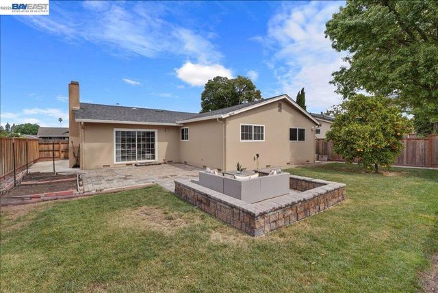6168 Inglewood Dr, Pleasanton, CA 94588