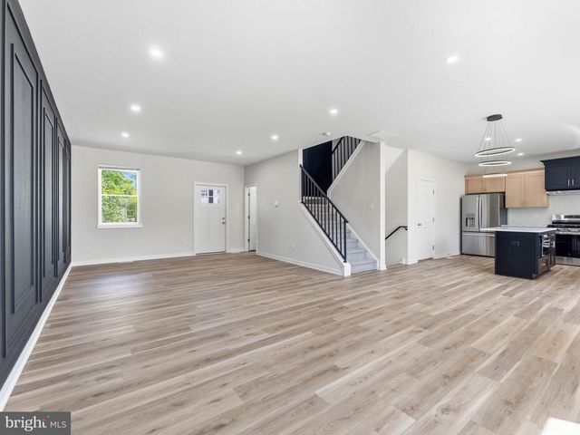 19 WALLACE AVE, Sewell, NJ 08080