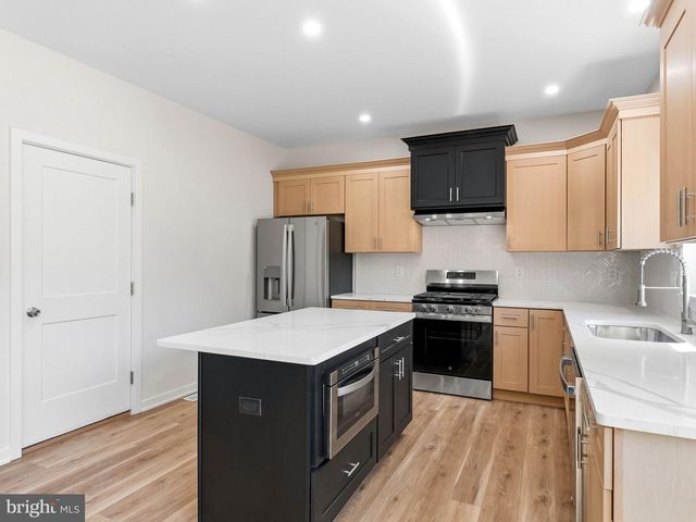 19 WALLACE AVE, Sewell, NJ 08080