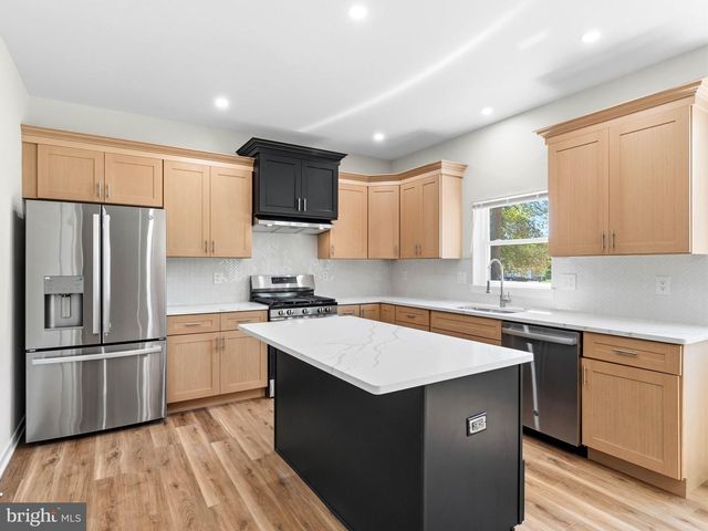19 WALLACE AVE, Sewell, NJ 08080