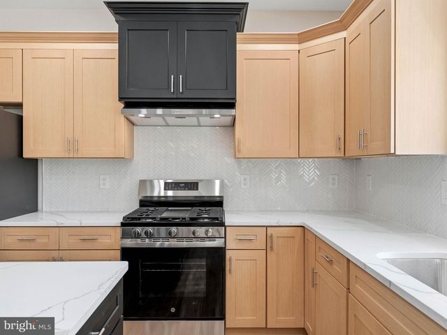 19 WALLACE AVE, Sewell, NJ 08080