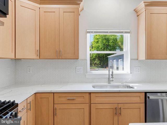 19 WALLACE AVE, Sewell, NJ 08080