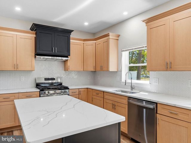 19 WALLACE AVE, Sewell, NJ 08080