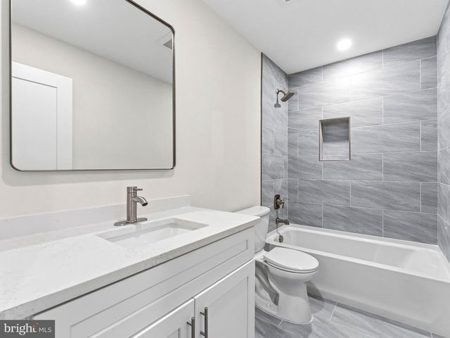19 WALLACE AVE, Sewell, NJ 08080