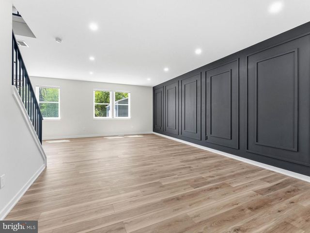 19 WALLACE AVE, Sewell, NJ 08080