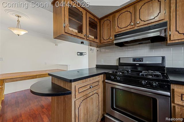 11447 Edwin Drive, Warren, MI 48093