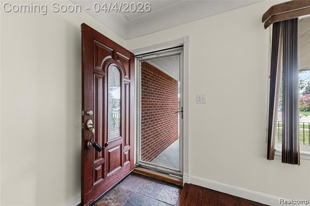 11447 Edwin Drive, Warren, MI 48093