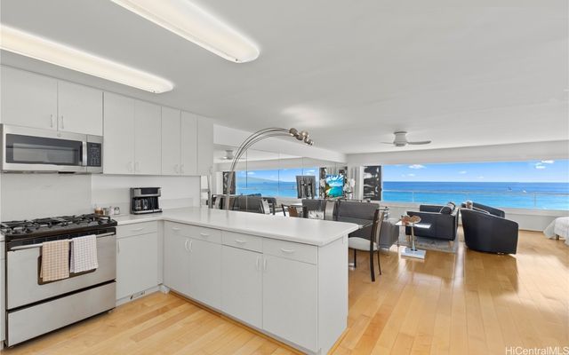 2895 Kalakaua Avenue 1202, Honolulu, HI 96815