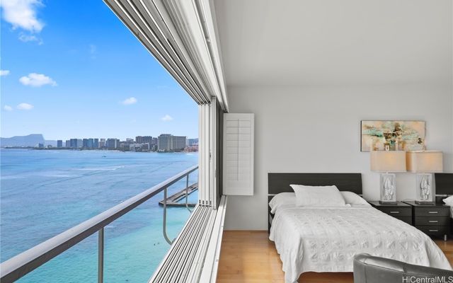 2895 Kalakaua Avenue 1202, Honolulu, HI 96815