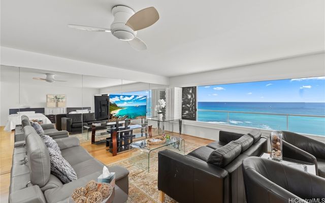 2895 Kalakaua Avenue 1202, Honolulu, HI 96815