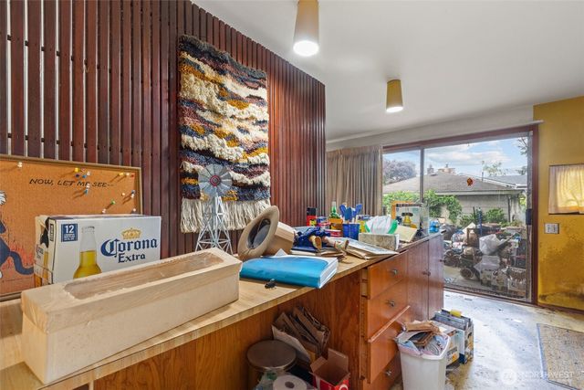 1212 146th Avenue SE, Bellevue, WA 98007