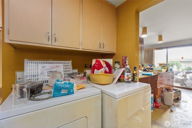 1212 146th Avenue SE, Bellevue, WA 98007