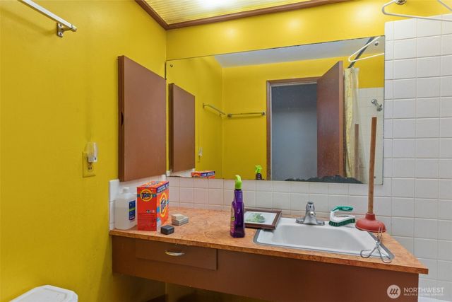 1212 146th Avenue SE, Bellevue, WA 98007