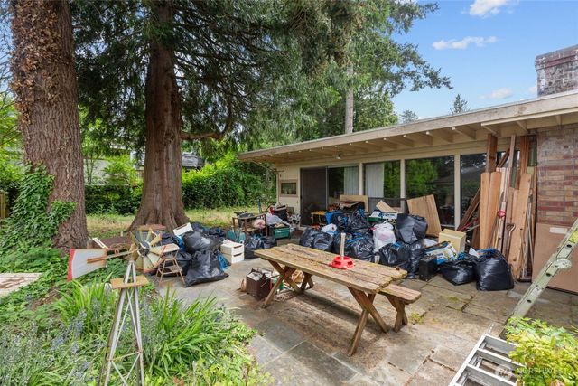 1212 146th Avenue SE, Bellevue, WA 98007