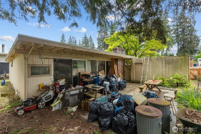 1212 146th Avenue SE, Bellevue, WA 98007
