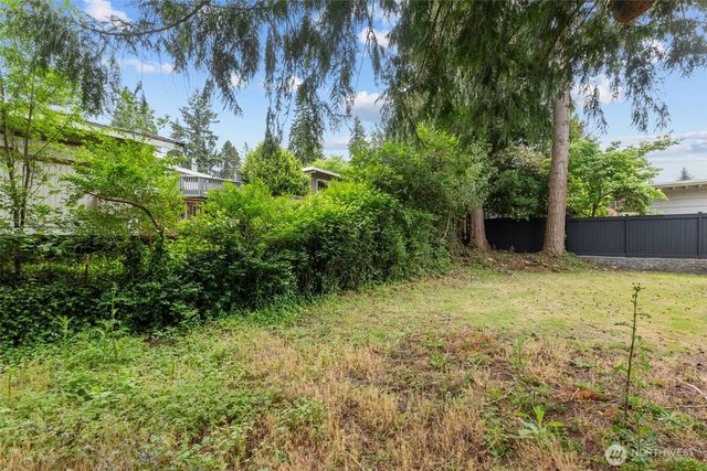 1212 146th Avenue SE, Bellevue, WA 98007