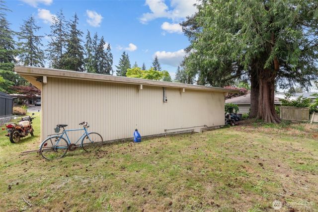 1212 146th Avenue SE, Bellevue, WA 98007