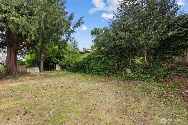 1212 146th Avenue SE, Bellevue, WA 98007