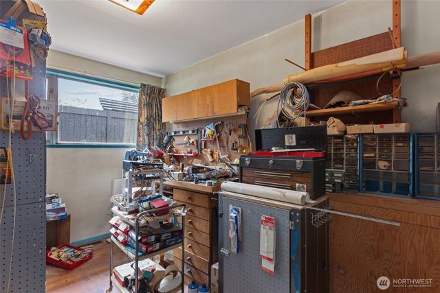 1212 146th Avenue SE, Bellevue, WA 98007