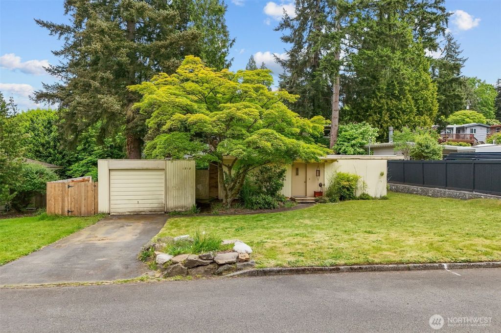 1212 146th Avenue SE, Bellevue, WA 98007