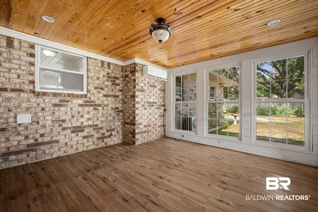 130 Thomas Drive, Saraland, AL 36571