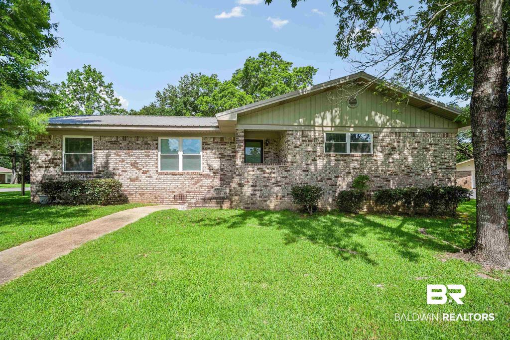 130 Thomas Drive, Saraland, AL 36571