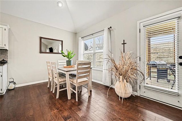 205 Ashmont Drive, Smithville, MO 64089