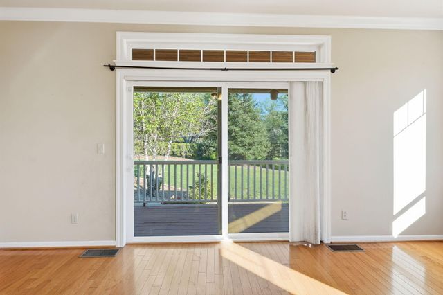 15725 Horseless Carriage Drive, Redding, CA 96001