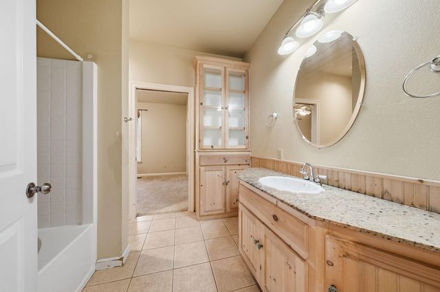 15725 Horseless Carriage Drive, Redding, CA 96001