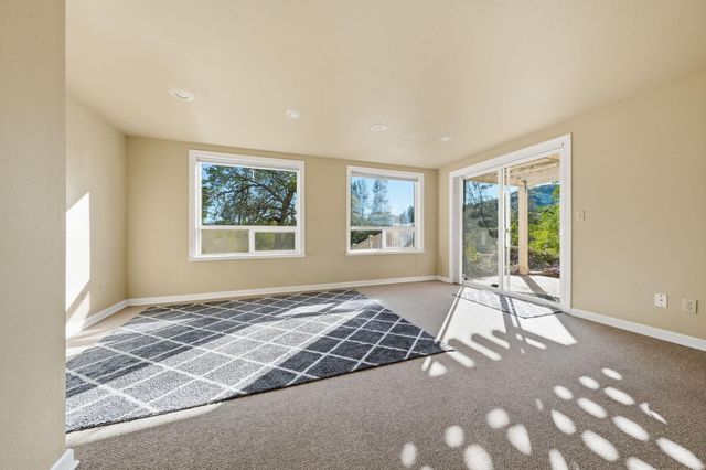 15725 Horseless Carriage Drive, Redding, CA 96001